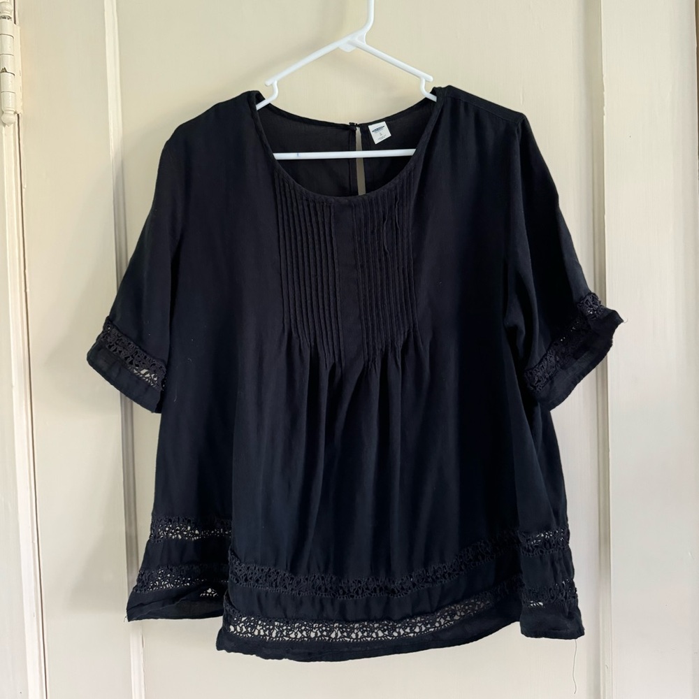 Black Old Navy Shirt, Size L